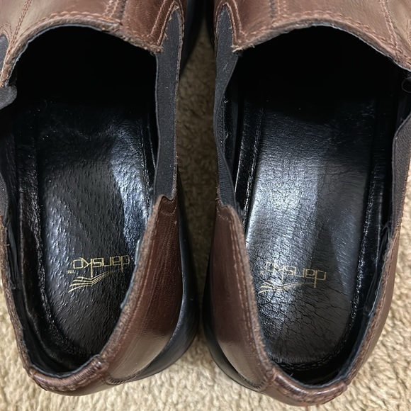 DANSKO Size  (9 be-9.5). 40 EU size.  GREAT shoes - Picture 7 of 10